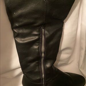 Women’s knee high tall boots size 11